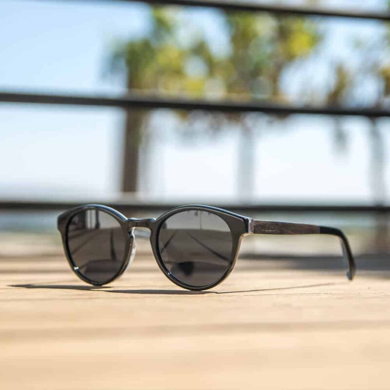 דגם Tropic אצטט בצבע שחור