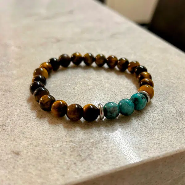 צמיד חרוזים עין הנמר בשילוב אבני חן ועץ