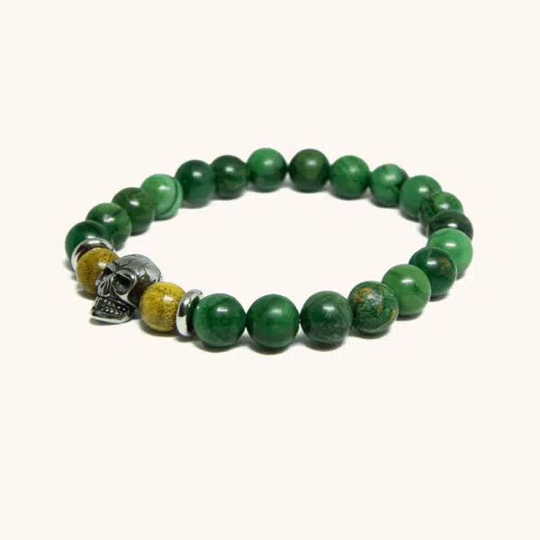 צמיד גולגולת כסופה בשילוב אבני ג׳ייד אפריקאי ועץ ירוק 8mm