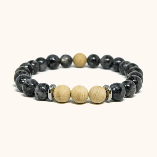 צמיד חרוזים אבן לרוויקיט אפורה ועץ מייפל בהיר 8 מ"מ