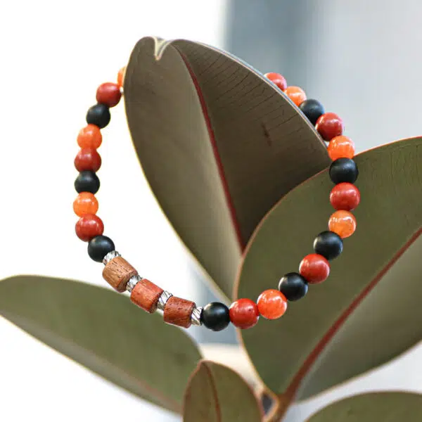 צמיד מיקס להבה - אוונטורין כתום, ג'אספר אדום ואוניקס שחור 6mm