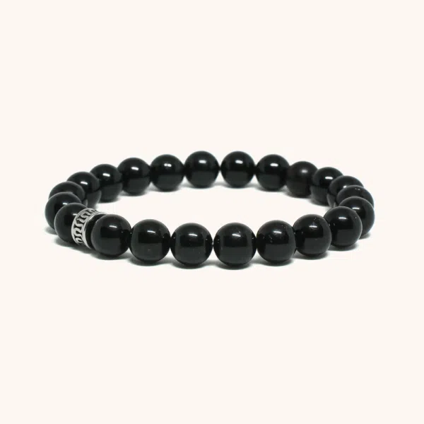 צמיד שחור טורמלין עם חרוז מעוטר מפלדת אל-חלד (8mm)