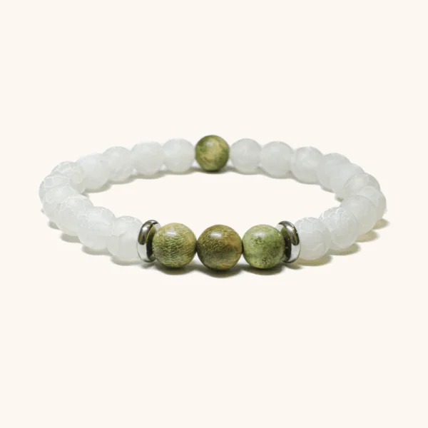 Wristband with White Agate and Green Wood